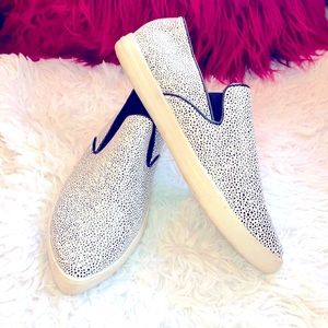 Qupid Black & White Dot Slip On Pointed Toe Sneakers Size 6